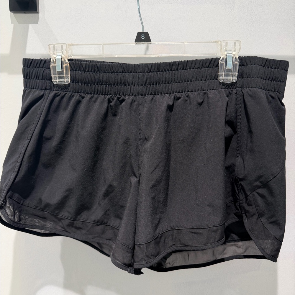 Athleta Black Racer Run Short 4”